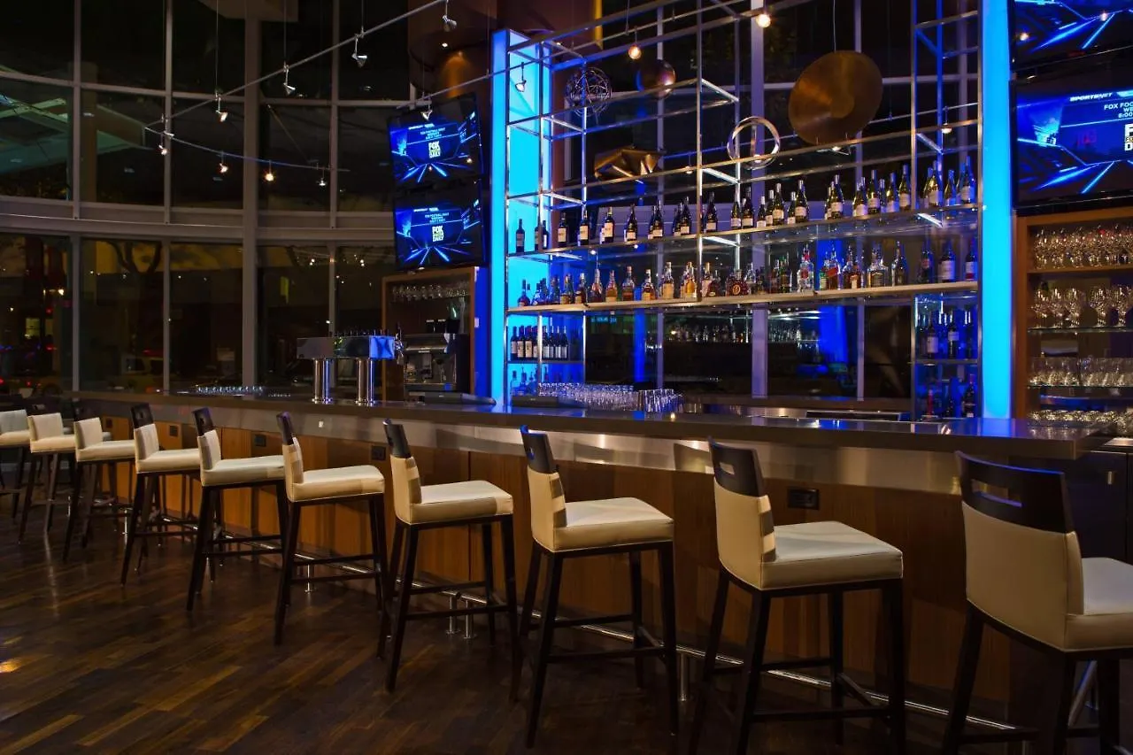 Vancouver Marriott Pinnacle Downtown Hotel
